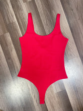 Load image into Gallery viewer, Sleeveless Basic Bodysuit
