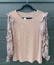 Load image into Gallery viewer, Flower Detailed Long Sleeve Top
