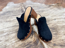 Load image into Gallery viewer, Mule Studded Clogs
